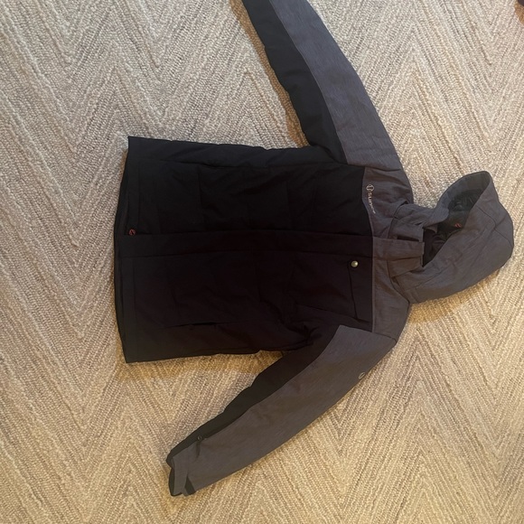 Ski/Snowboarding jacket size 14 Boys . Practically new. Only worn few times. - Picture 4 of 4